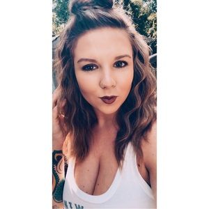 Meet your Posher, Samantha!